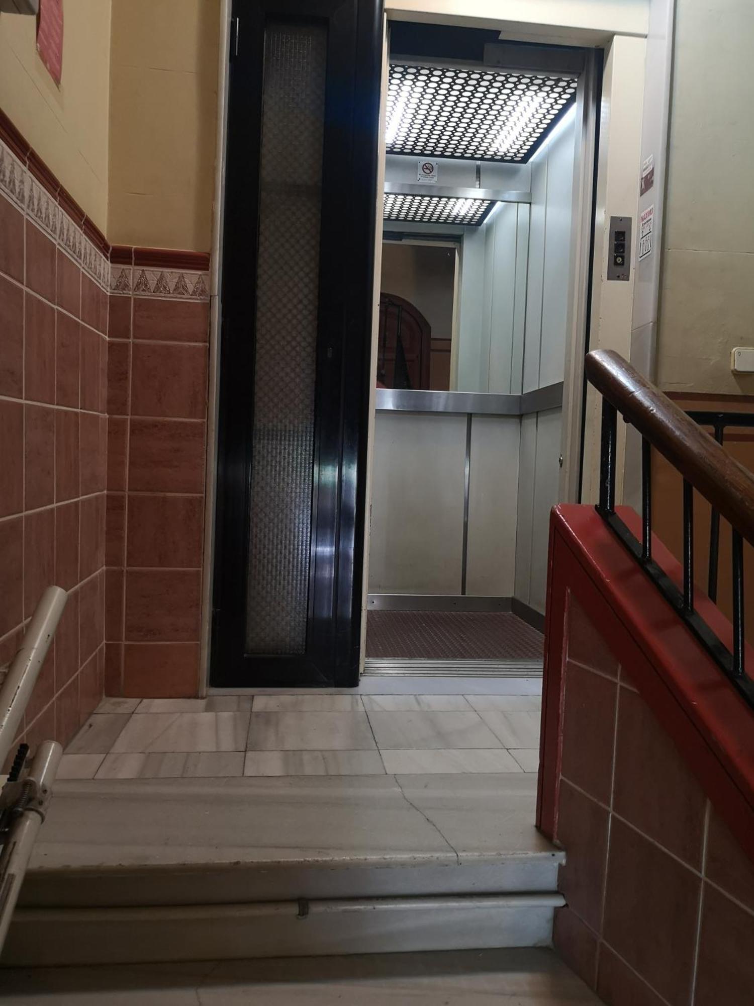 Aparteasy - Family Sant Antoni Apt. 巴塞罗那 外观 照片